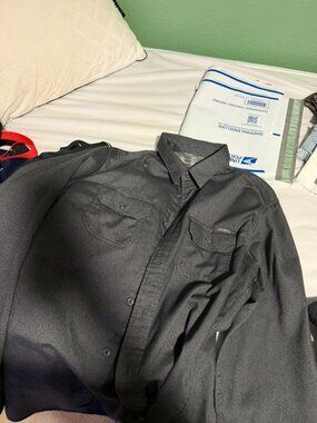 Eddie Bauer Men’s Gray Button Down Shirt Long Sleeve Outdoor Casual (Size M/L?)